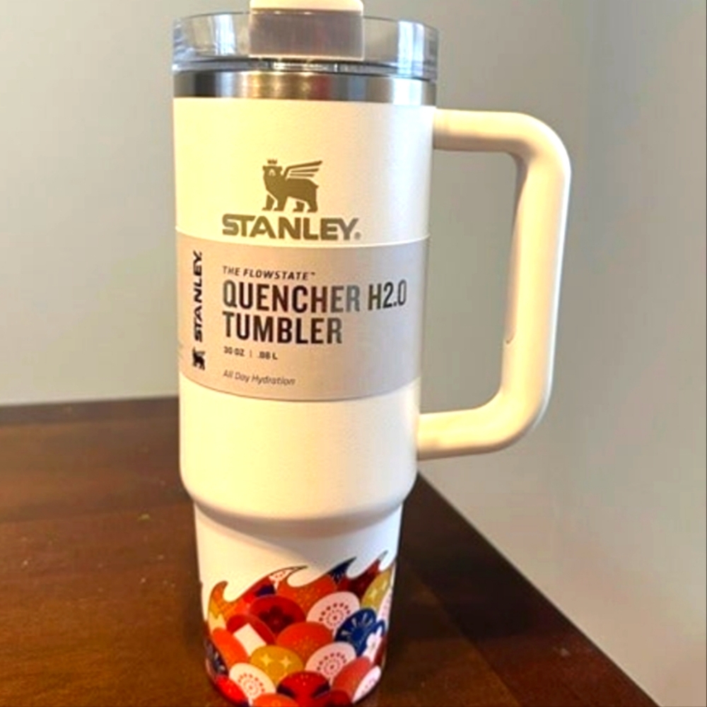 STANLEY CREAM DRAGON LUNAR NEW YEAR LE CUP QUENCHER H2.0 FLOWSTATE TUMBLER 30 OZ